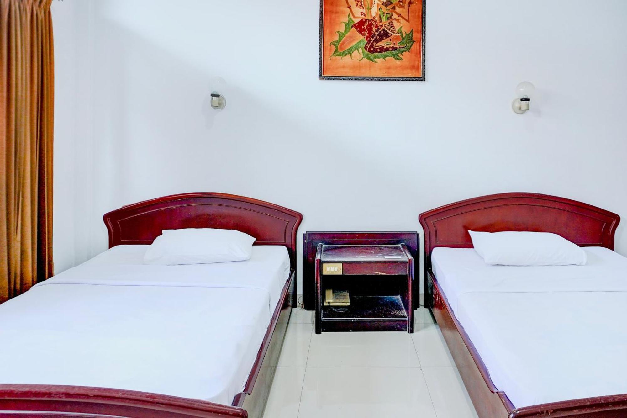 Hotel Collection O Near Pasar Batik Setono Formerly Jayadipa