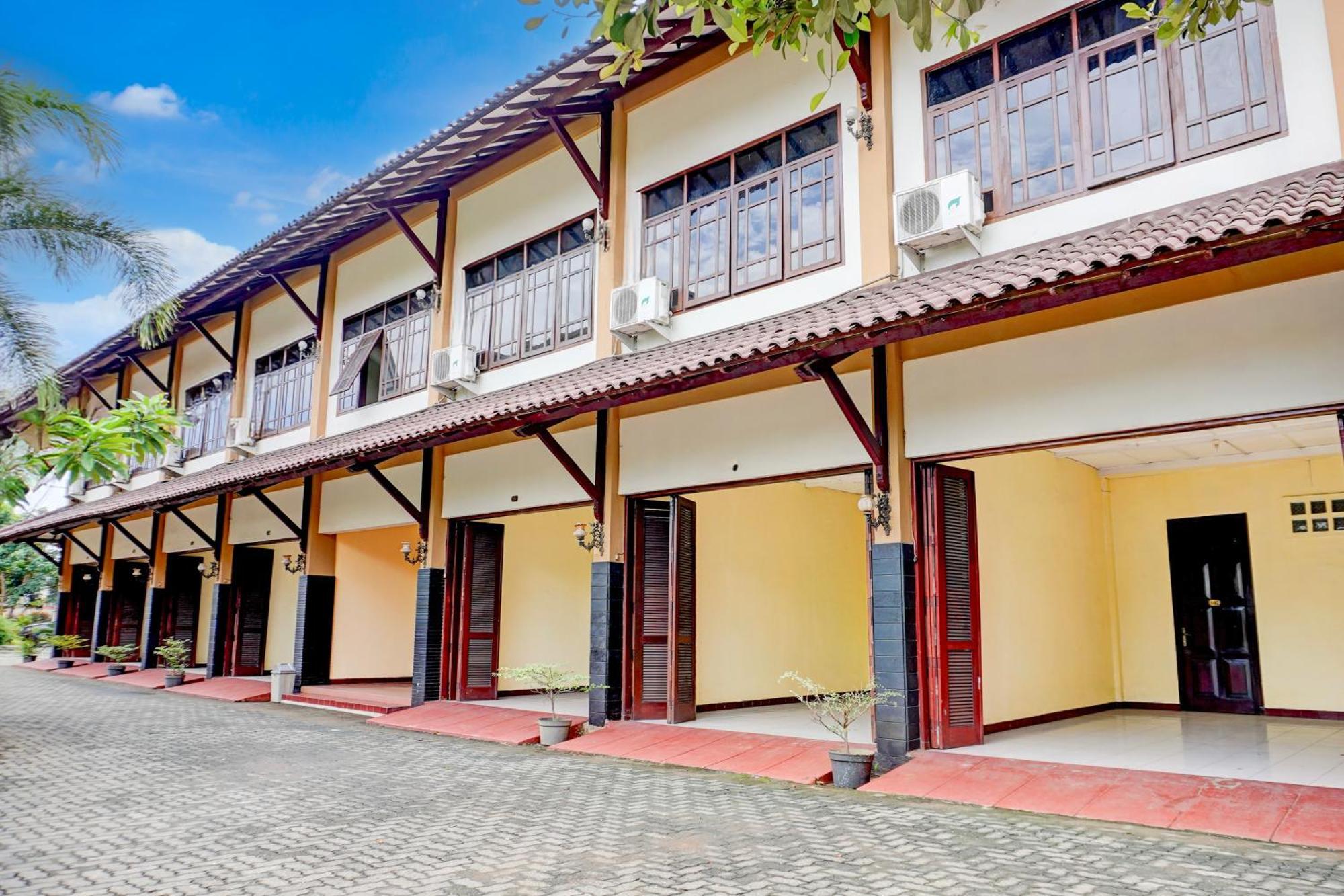 Collection O Near Pasar Batik Setono Formerly Jayadipa Pekalongan